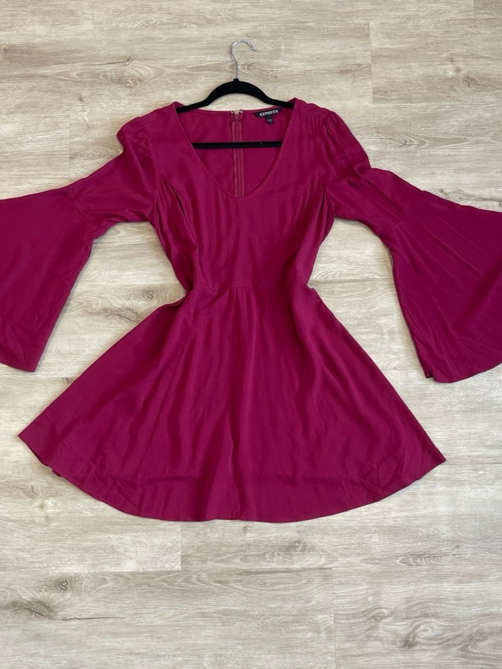 Express Women's midi cocktail dress burgandy Bell Sleeve Fit & Flare size 6